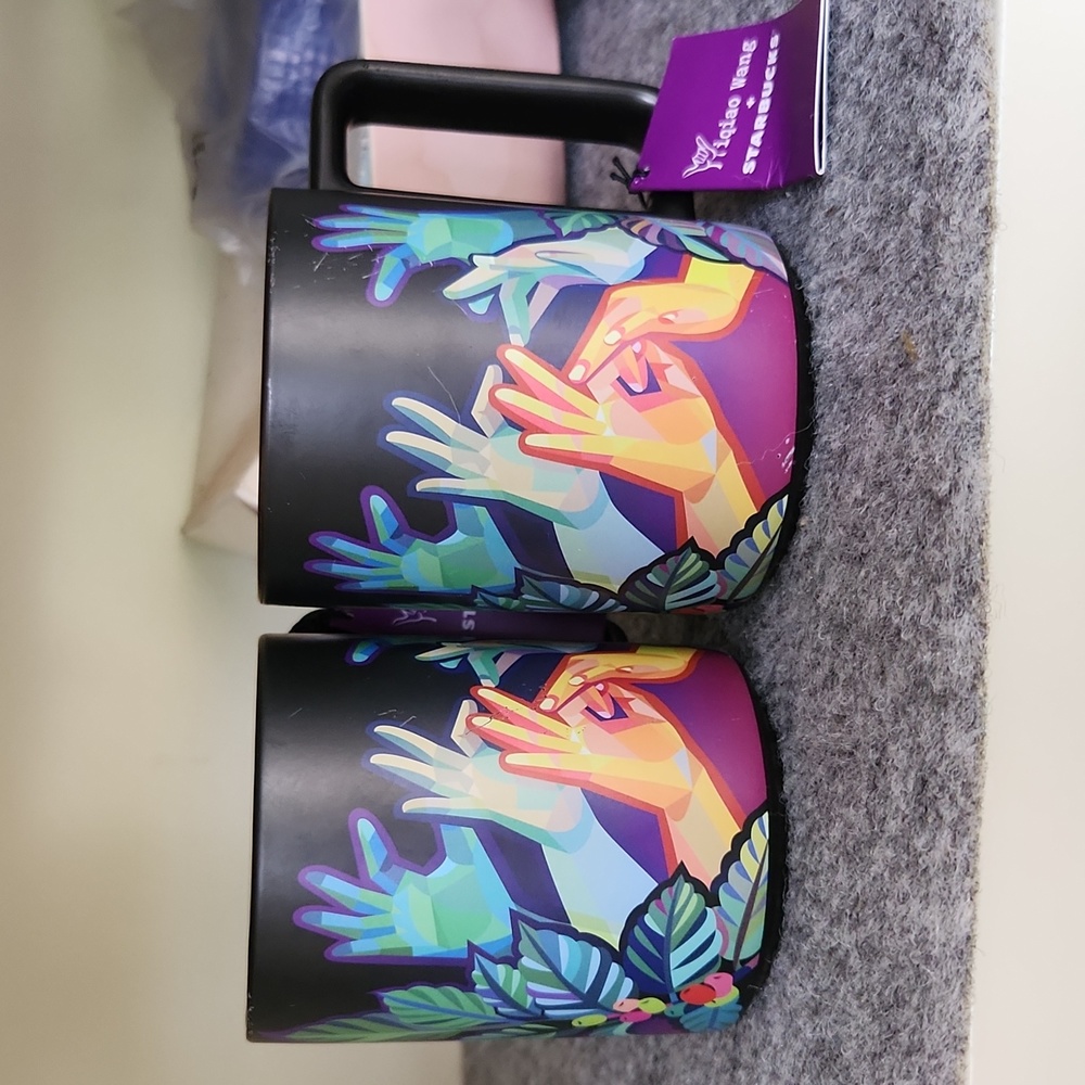 2 starbucks coffee mugs